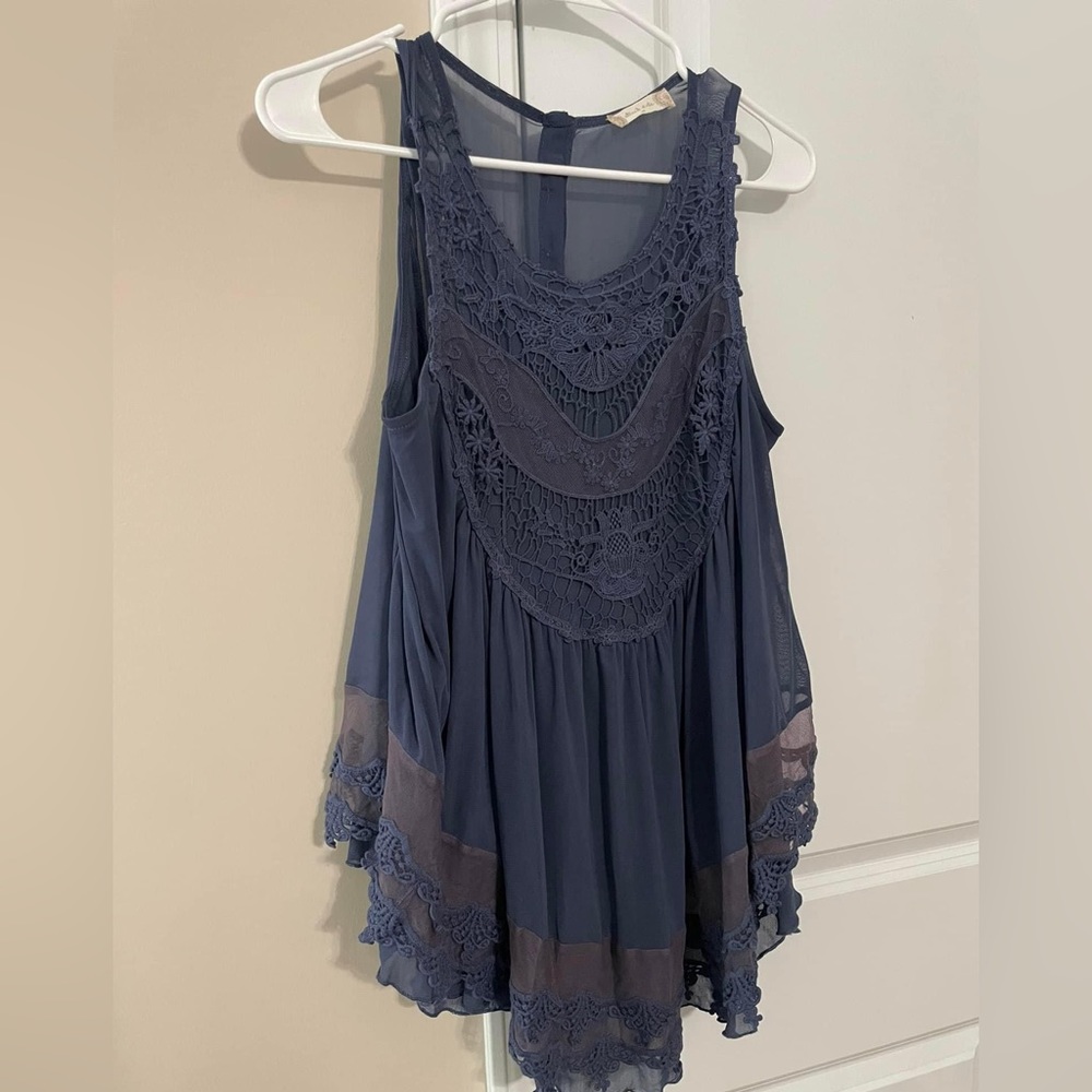 Lacy blue top